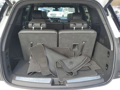 Used 2023 Cadillac XT6 Luxury image 9