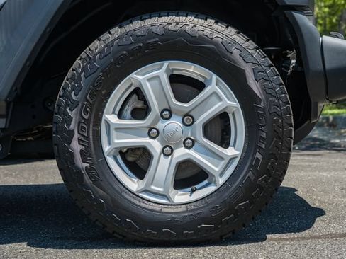 Used 2022 Jeep Wrangler Unlimited Sport AWD/4WD image 37