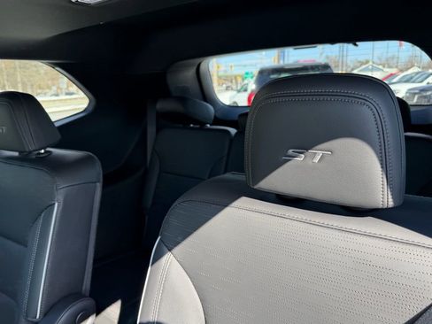 New 2026 Buick Enclave Sport Touring w/ Power Package image 7