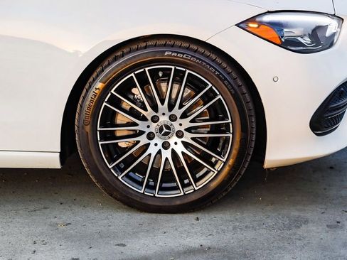 Used 2025 Mercedes-Benz C 300 4MATIC Sedan image 11