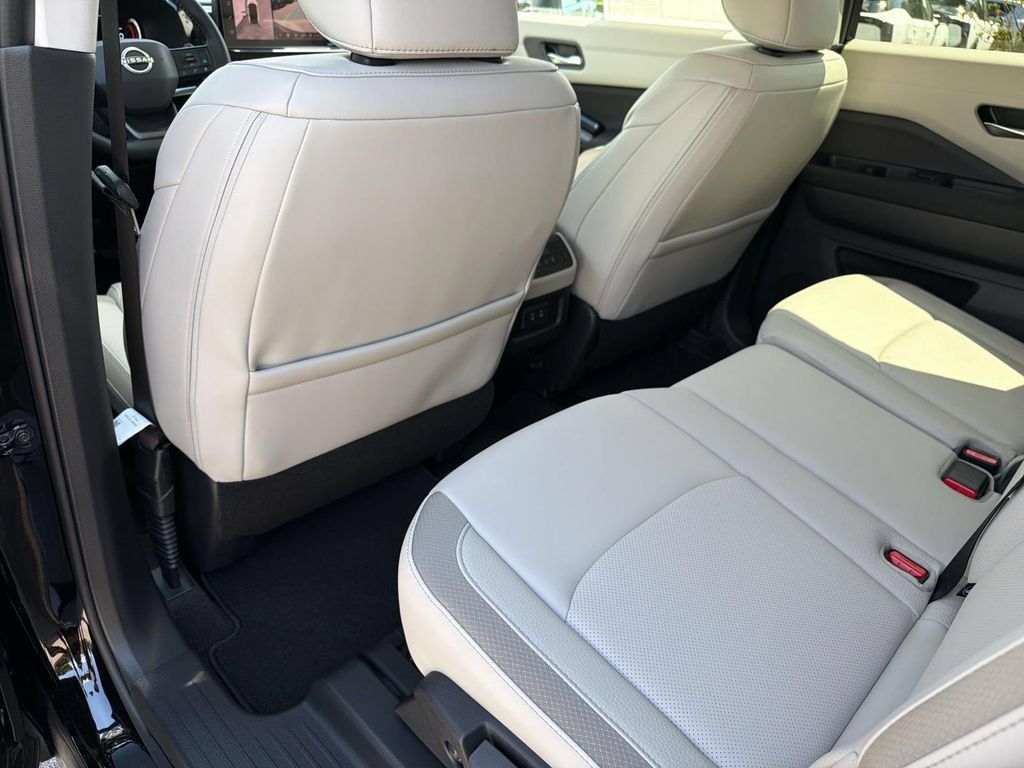 New 2026 Nissan Pathfinder SL AWD/4WD image 20