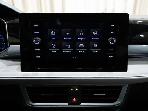 New 2026 Volkswagen Taos SEL AWD/4WD image 23
