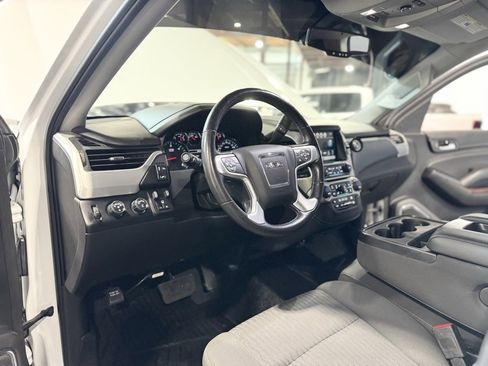 Used 2019 GMC Yukon SLE w/ HD Trailering Package image 10