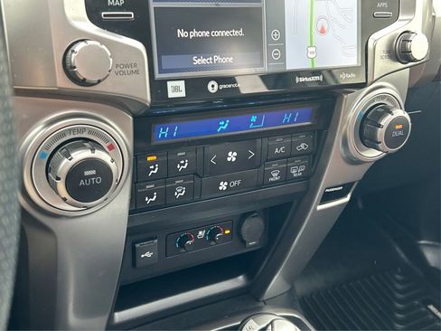 Used 2021 Toyota 4Runner Limited image 30