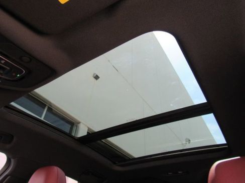 Used 2023 Audi e-tron S Premium Plus w/ Black Optic Package image 7