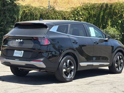 Used 2026 Kia Sportage LX FWD image 4