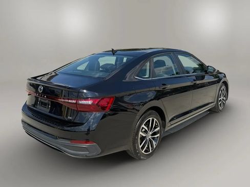 Used 2025 Volkswagen Jetta SE FWD image 7