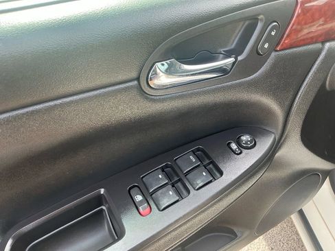 Used 2007 Chevrolet Impala LT FWD image 16