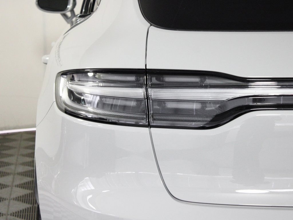 Certified 2026 Porsche Macan S AWD/4WD image 12