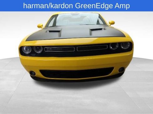 Used 2017 Dodge Challenger SXT Plus image 10
