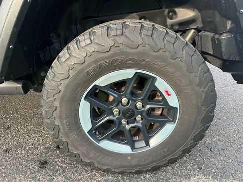 Used 2022 Jeep Wrangler Unlimited Rubicon AWD/4WD image 10