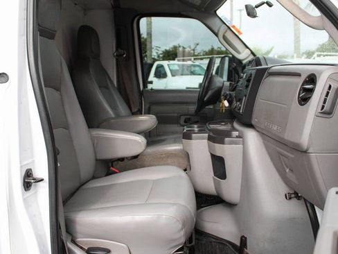 Used 2014 Ford E-350 and Econoline 350 Super Duty w/ Power Windows & Locks Group image 31
