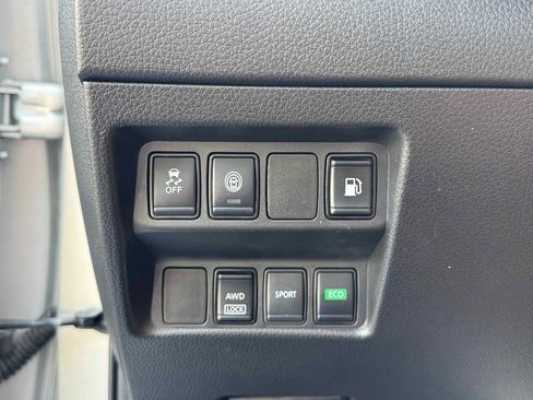 Used 2020 Nissan Rogue S w/ Special Edition Package image 21