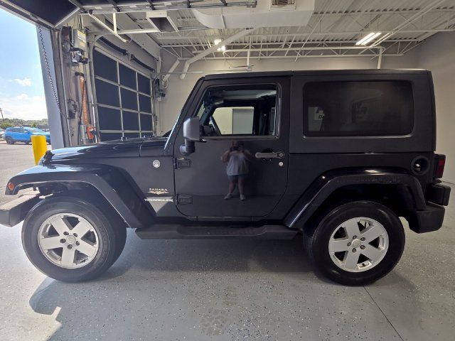 Used 2007 Jeep Wrangler Sahara AWD/4WD image 4