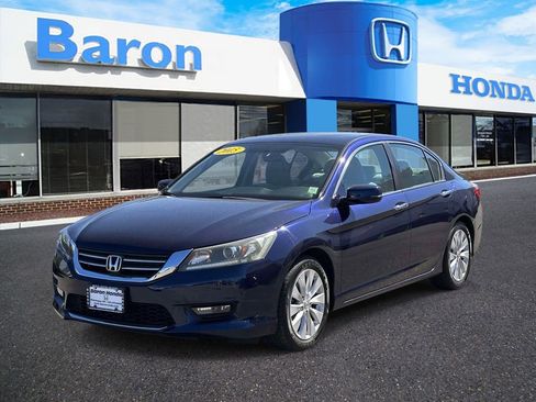 Used 2015 Honda Accord EX image 2
