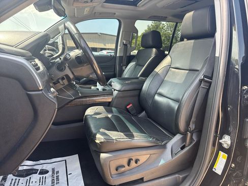 Used 2018 Chevrolet Suburban LT RWD image 13
