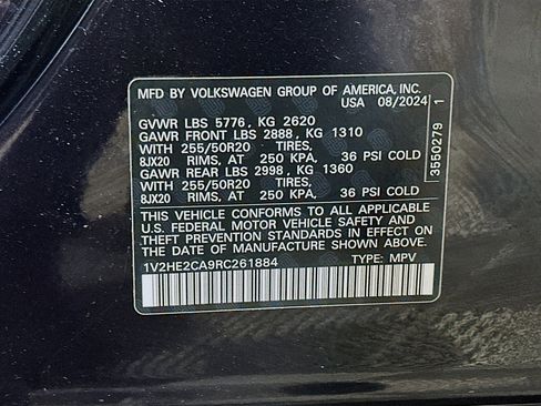 Used 2024 Volkswagen Atlas Cross Sport SE image 29