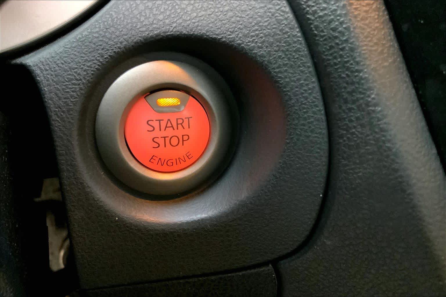 Used 2016 Nissan Juke SV FWD image 32