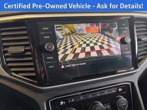 Certified 2022 Volkswagen Atlas Cross Sport SE image 19