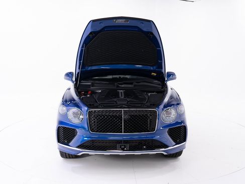 New 2025 Bentley Bentayga Extended Wheelbase image 44
