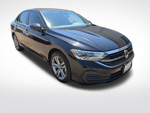 Used 2024 Volkswagen Jetta SE FWD image 7