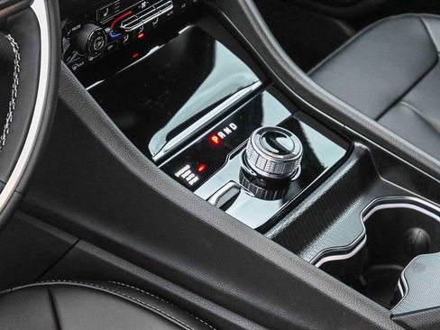 New 2025 Jeep Grand Cherokee Limited image 33