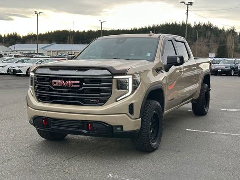 Used 2022 GMC Sierra 1500 AT4 w/ AT4 Premium Package image 6