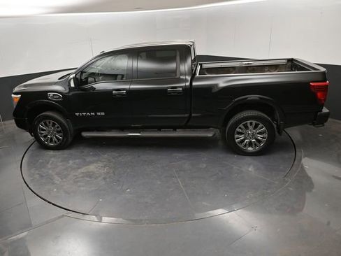 Used 2017 Nissan Titan Platinum Reserve AWD/4WD image 21