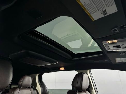 Used 2024 Toyota Sienna Platinum image 20