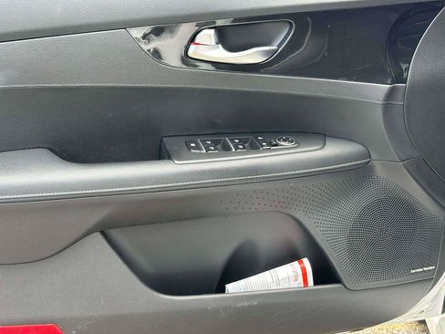 Used 2023 Kia Forte GT-Line w/ GT-Line Premium Package FWD image 17