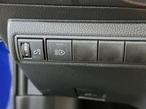 Used 2021 Toyota Corolla SE w/ Carpet Mat Package (TMS) FWD image 16