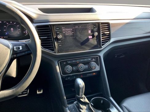 Used 2019 Volkswagen Atlas SEL R-Line AWD/4WD image 6