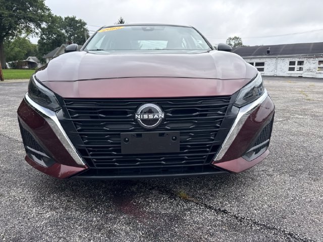 Used 2025 Nissan Altima 2.5 SV FWD image 7