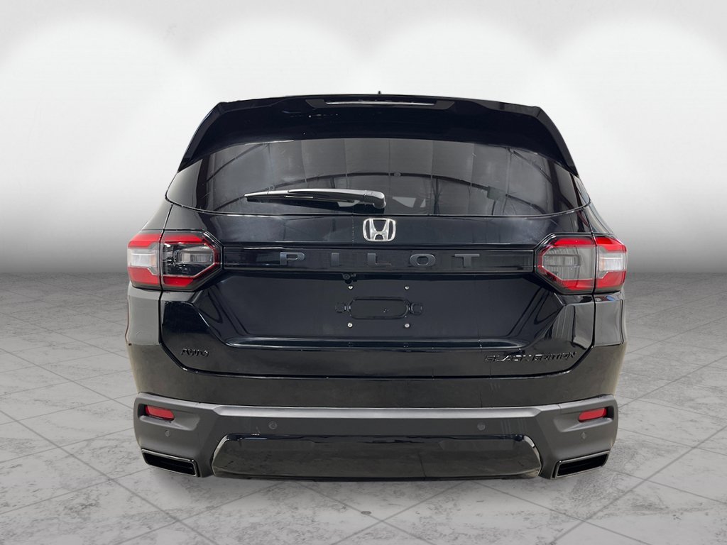 New 2026 Honda Pilot Black Edition image 4
