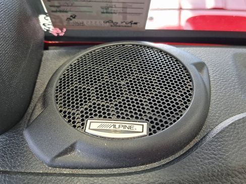 Used 2018 Jeep Wrangler Unlimited Sahara image 13