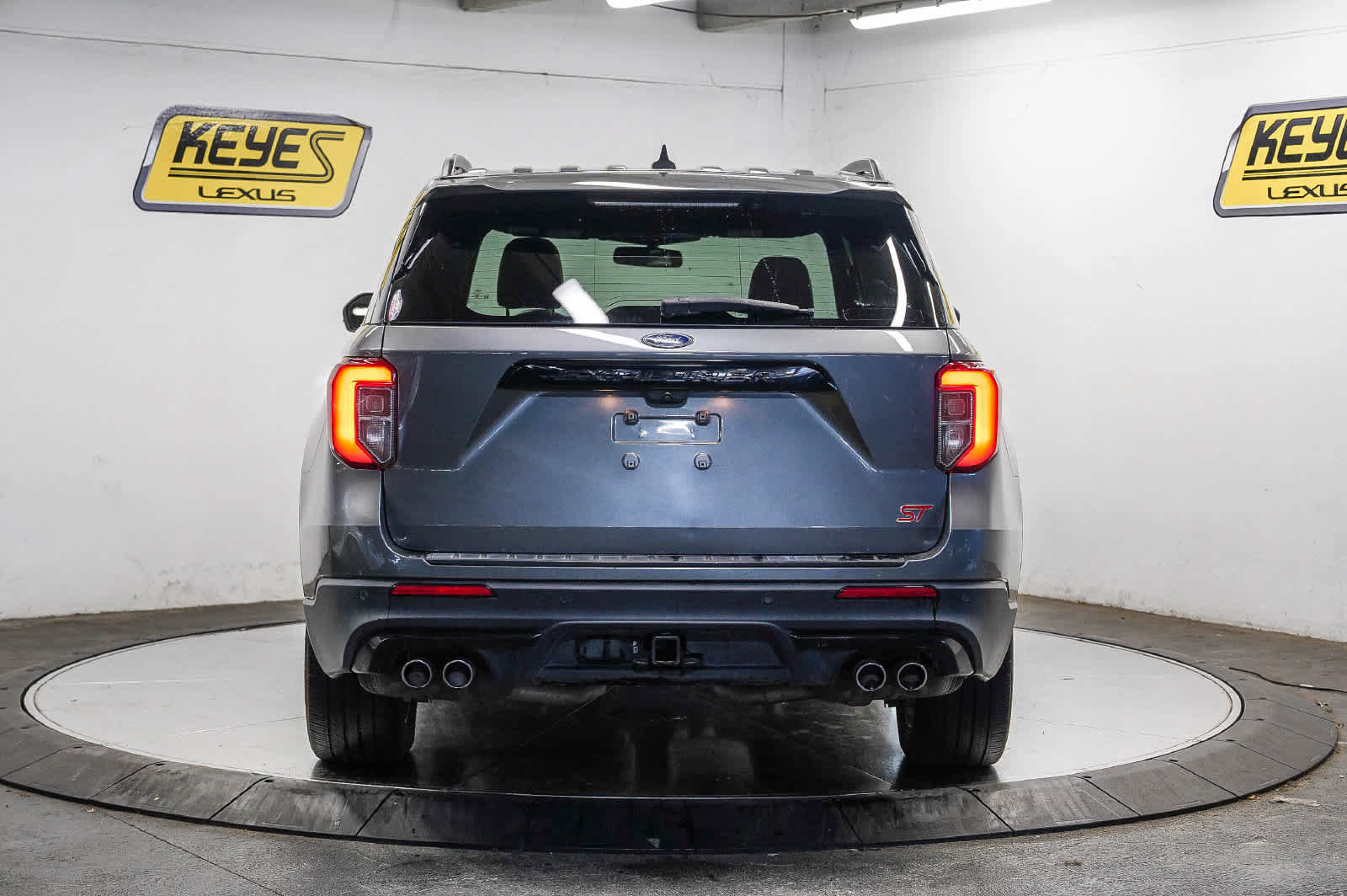 Used 2023 Ford Explorer ST w/ Equipment Group 401A AWD/4WD image 3