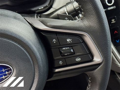 Used 2025 Subaru Outback Premium image 12