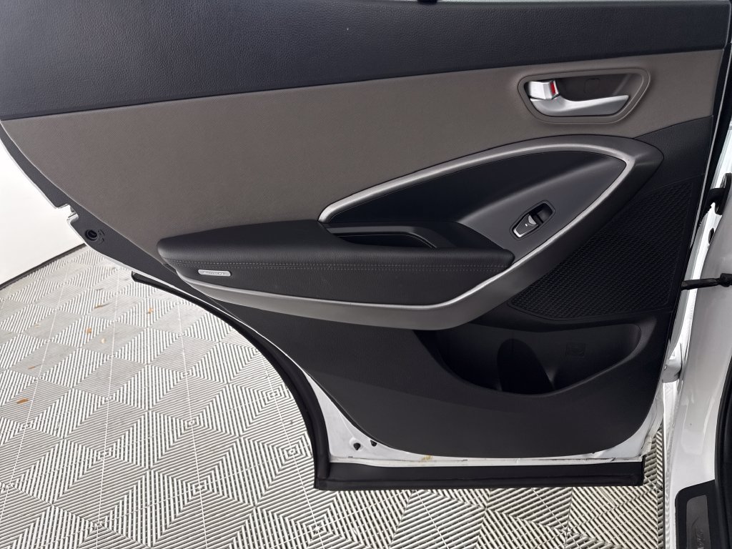 Used 2018 Hyundai Santa Fe Sport FWD image 12