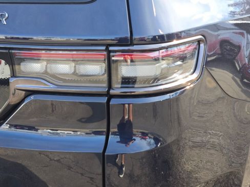 Used 2025 Jeep Grand Wagoneer Series III w/ Quick Order Packagew 28T image 14