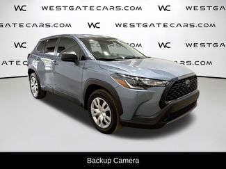 Used 2022 Toyota Corolla Cross L video 2