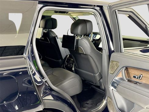 Used 2024 Land Rover Range Rover Autobiography image 30