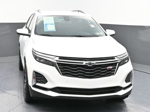 Used 2023 Chevrolet Equinox RS FWD image 2