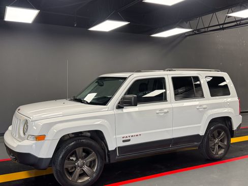 Used 2016 Jeep Patriot 75th Anniversary w/ Power Value Group AWD/4WD image 2