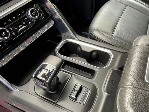 Used 2022 GMC Sierra 1500 Denali image 28