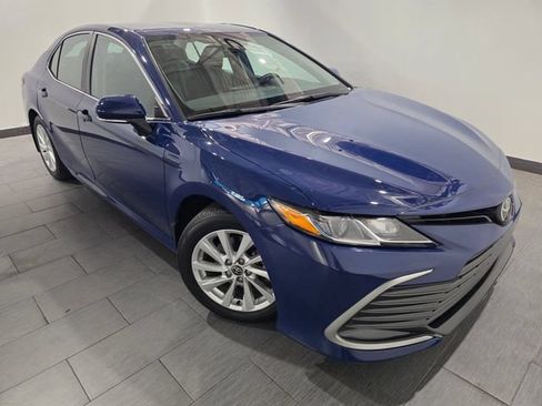 Used 2023 Toyota Camry LE w/ Convenience Package FWD image 7