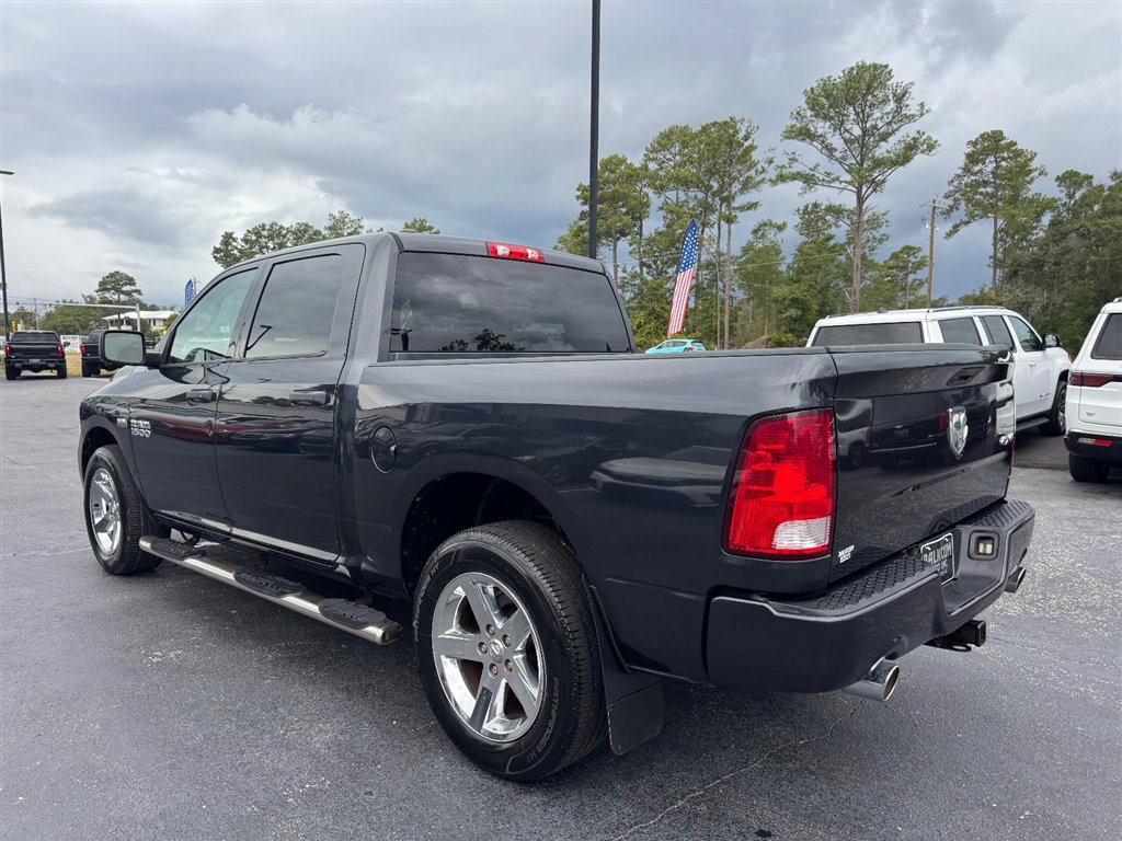 Used 2017 RAM 1500 Express AWD/4WD image 6