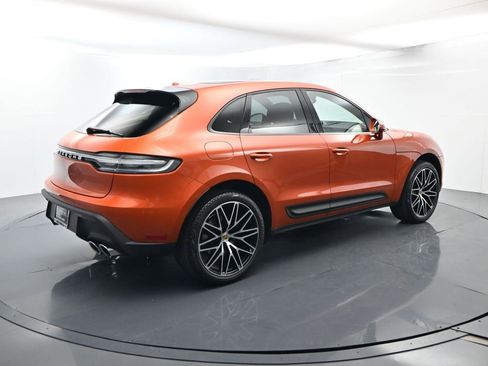Certified 2025 Porsche Macan image 15