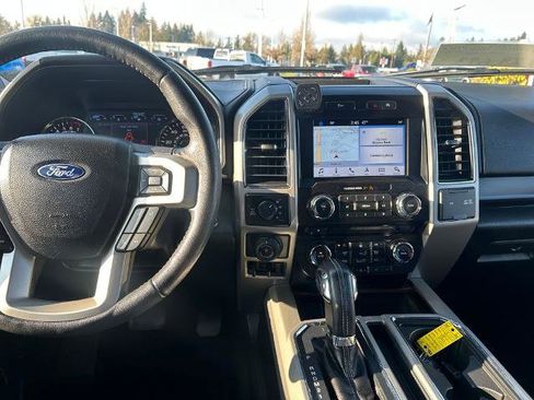 Certified 2017 Ford F150 Lariat image 24