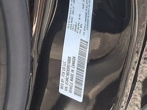 Used 2025 Chrysler Pacifica Select FWD image 30