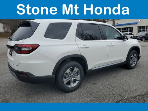 New 2025 Honda Pilot EX-L image 6